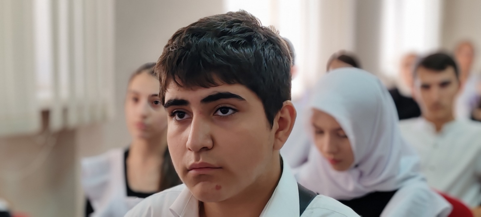 В рамках Всероссийской патриотической акции «Вахта Героев Отечества» сегодня в Кумторкалинском районе гостили герои России Владимир Легошин и Загид Загидов.